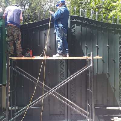 Mantenimiento en Portón