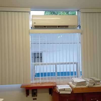 SUMINISTRO Y COLOCACION CORTINAS PVC