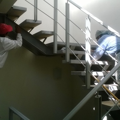 Pintura De Barandal De Cubo La Escalera