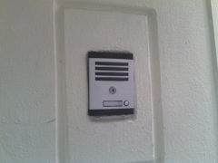 Frente de calle de un boton