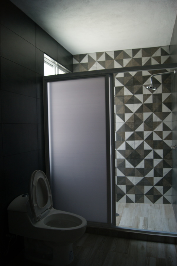 Baño de recámara trasera