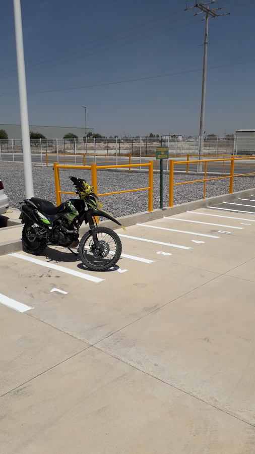 BARANDAL INSTALADO Y PINTADO