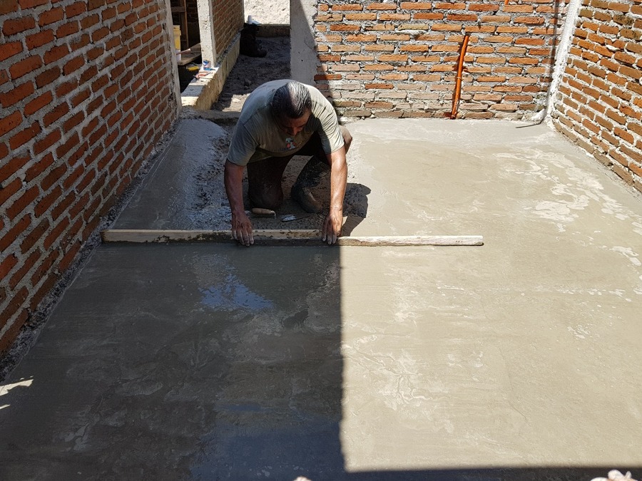 COLADO DE FIRME DE CONCRETO F'C=150 KH/CM2