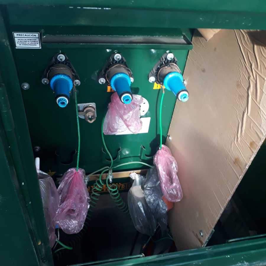 Colocación de insertos en transformador de media tensión.