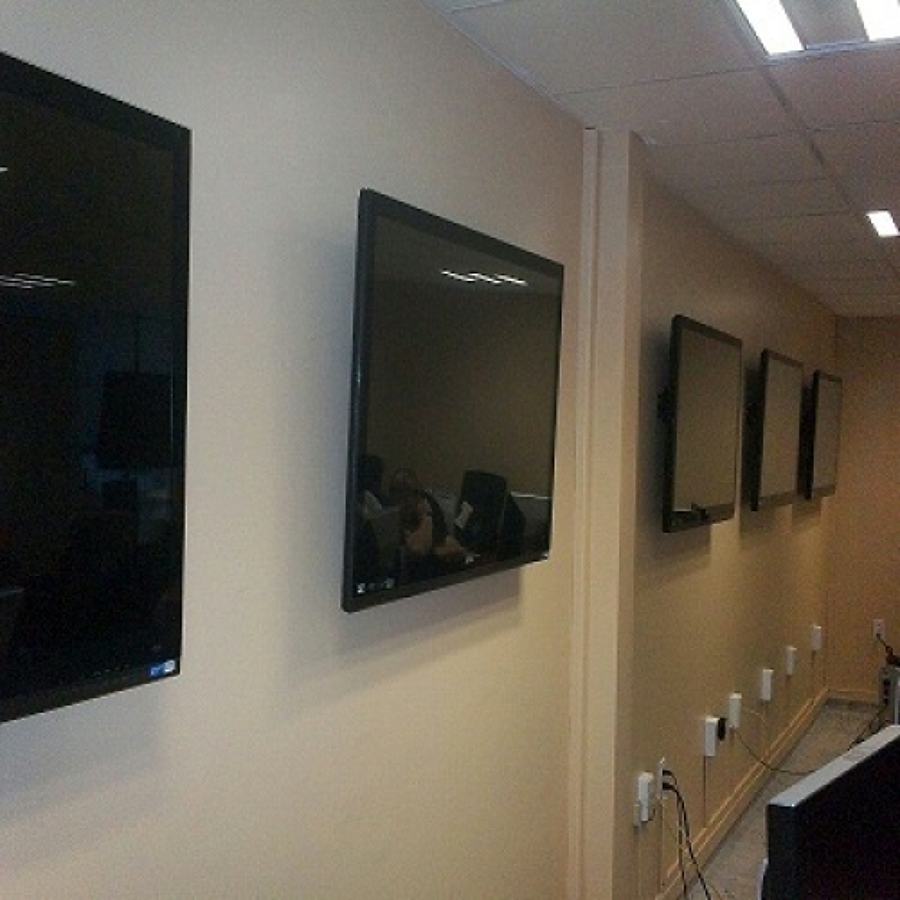 Colocación pantallas salas de juntas