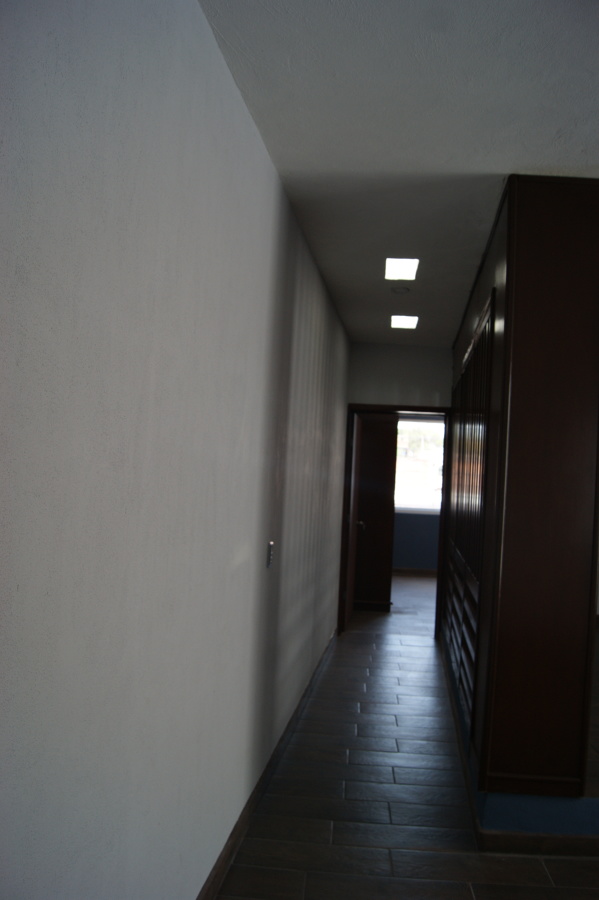 Pasillo a recámara y trasera