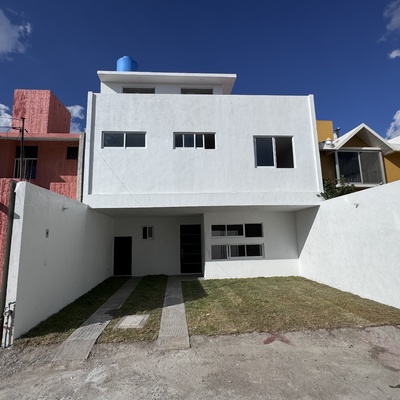 Construccion de casa de nivel medio en fraccionamiento privado Rincon Del Real en Pachuca de Soto, Hidalgo