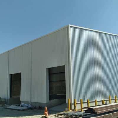 Bodega de Cemento y Baños/Comedor