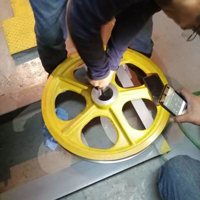 Cambio de cables y polea de  traccion elevador