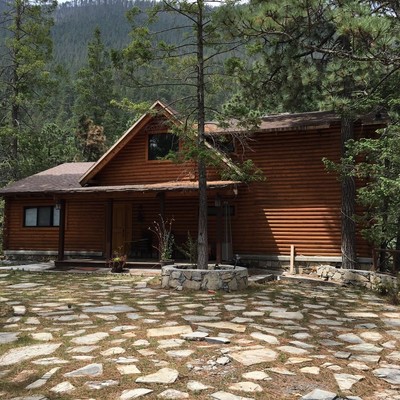 CABAÑA UBICADA EN MONTERREAL SIERRA DE ARTEAGA COAHUILA.