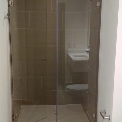 Canceleria de cristal templado y espejos