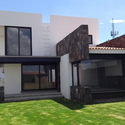 Proyecto terminado casa estilo contemporáneo