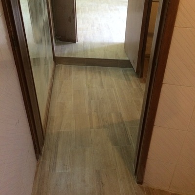 Instalación de piso tipo duela (cerámico)