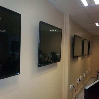 Colocación pantallas salas de juntas