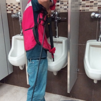 Mantenimiento y destape de sanitarios