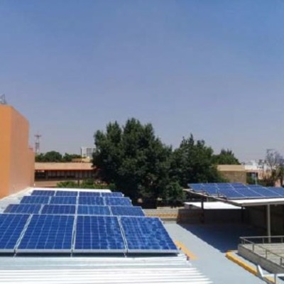 Paneles solares para estacionamiento