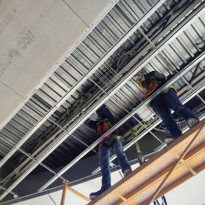 Instalaciones Electricas y Herreria