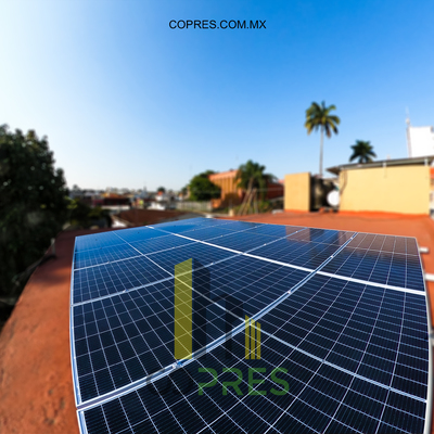 Sistema fotovoltaico interconectado (Paneles solares)