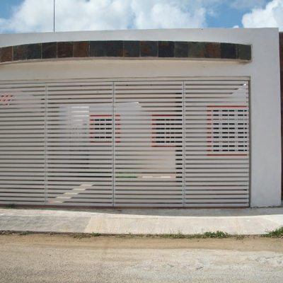 escalera en residencia Sanca 