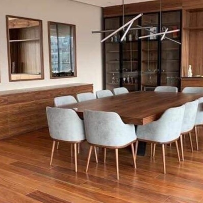 Mesa elegante de usos múltiples