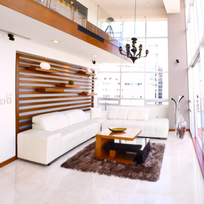 Moldura en candelabro y empotrados