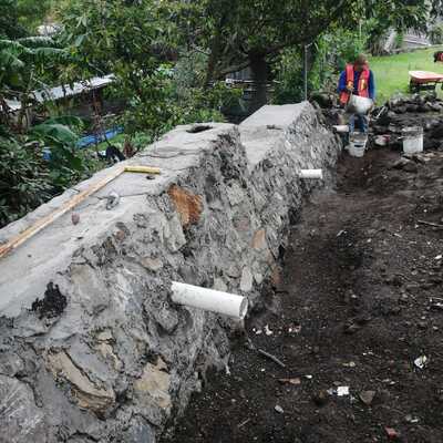 Construcción de Muro de Contención