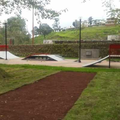 Parque con pista de Patinetas