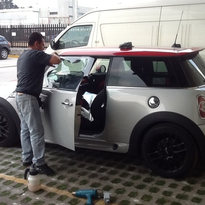 Película de seguridad en autos 