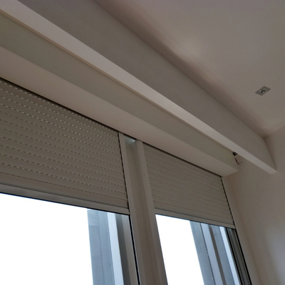 Persiana Europea Rolada Motorizada incluida en Sistema Inteligente 