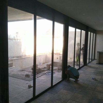 Trabajos de canceleria, aluminio y vidrio