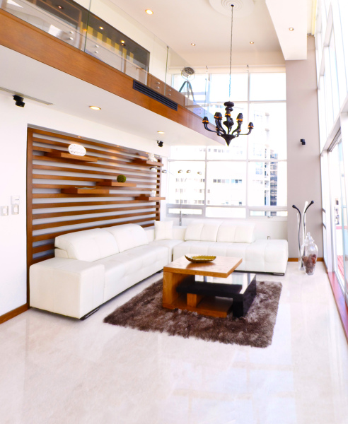 Moldura en candelabro y empotrados